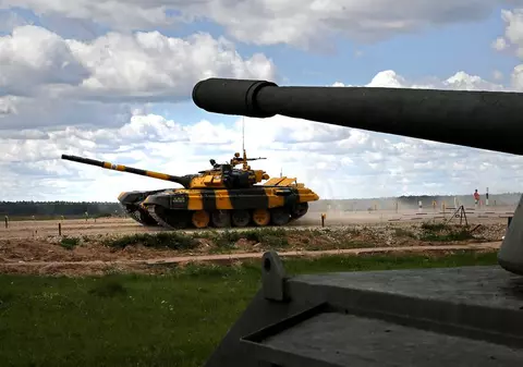 Rusia a început cele mai mari exerciţii militare din istorie. NATO denunță manevrele care ar fi o repetiție a „unui conflict de mare anvergură”