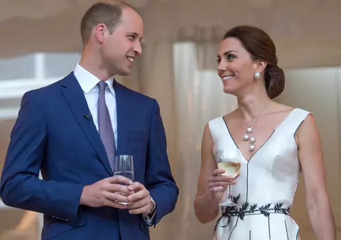 Un polițist din coloana oficială a prințului William a accidentat o octogenară