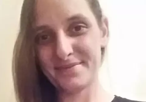 O femeie și-a împușcat soțul în față, după ce a încercat să-l otrăvească, să-l arunce în aer și să-l înece în timpul pescuitului. Avea și complici!