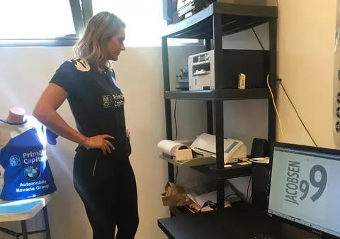 Sabina Jacobsen și-a făcut propriul tricou de joc înainte de meciul CSM București - Ferencvaros, din Liga Campionilor la handbal feminin