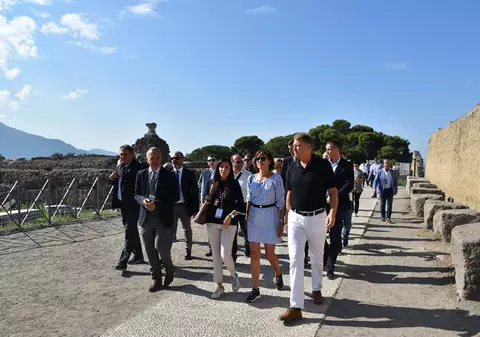 FOTO | Klaus Iohannis nu a fost prezent miercuri la reuniunea Consiliului European privind Brexit. Președintele a vizitat parcul Pompei