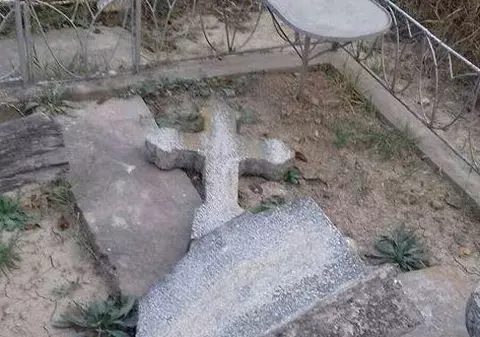 100 de morminte din Cimitirul Lipovenesc au fost vandalizate de mai mulți tineri