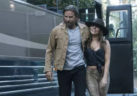 Filmul ”A star is born” (S-a născut o stea), cu Lady Gaga și Bradley Cooper, are premiera la cinema în România