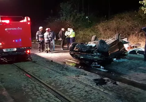 Accident înfiorător în Arad! Doi tineri au murit, după ce au sărit cu mașina de pe un pod. Erau membri ai galeriei celor de la UTA Arad / FOTO