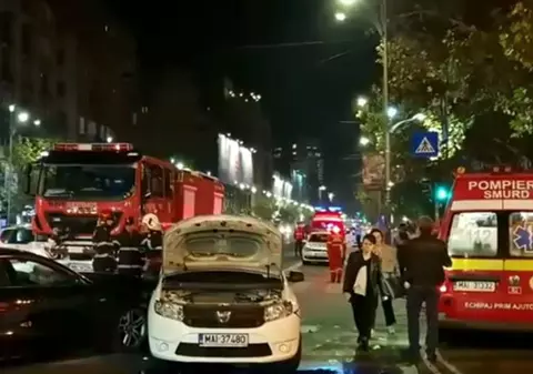 Mașină a Poliției, lovită într-o intersecție. Ar fi intrat pe roșu fără girofar