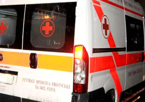 Un român, în stare gravă după ce a căzut de la 10 metri înălțime. Accident la locul de muncă