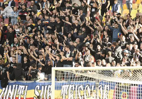 Fenomenul Ultras sabotează naționala de fotbal a României. Avertismentul FRF: ”Suntem în pericol” | VIDEO