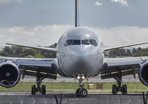 Avion al unei cunoscute companii aeriene, confiscat în Franța. Ce s-a întâmplat și cum s-a terminat totul