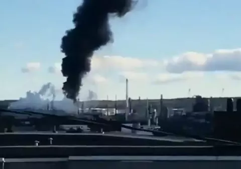VIDEO | Explozie uriașă la cea mai mare rafinărie din Canada. Cel puțin doi oameni au fost răniți