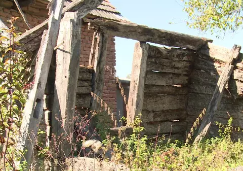 Imagine tristă în România, în Anul Centenar. Casa în care s-a născut și a copilărit marele sculptor Constantin Brâncuși s-a prăbușit! De ce nu a putut statul face nimic