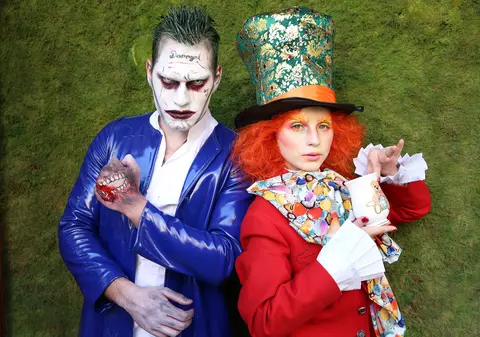 FOTO | Cum s-au transformat de Holloween actorii Cristina Ciobănașu și Vlad Gherman