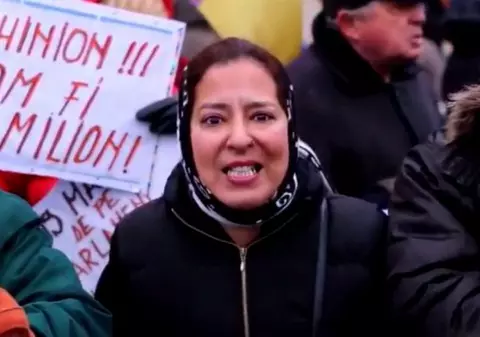 Floricica Dansatoarea, cea mai cunoscută susținătoare de la mitingurile Puterii: “Vă arde de referindu. Votez paceaaaaaaaaaa”