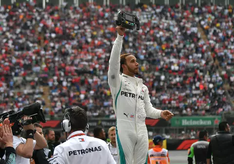 Contract colosal pentru Lewis Hamilton, noul campion mondial de Formula 1