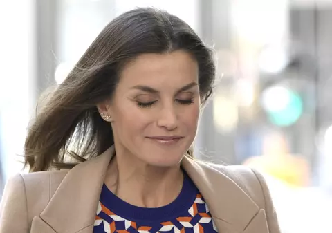 Regina Letizia a Spaniei, cu pete roșii pe picioare la un eveniment | FOTO