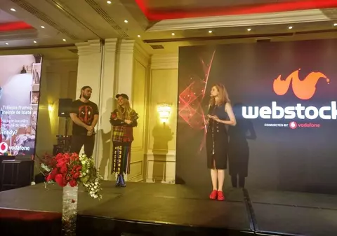 Delia a făcut show la Webstock cu piesa ”Trăiește frumos”