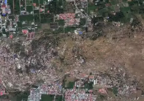 VIDEO | Imagini incredibile surprinse în Indonezia, după dezastrele naturale din ultima vreme. Pământul a început să se lichefieze