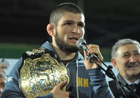 Omul care l-a snopit în bătaie pe Conor McGregor amenință UFC!