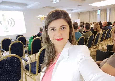 Povestea impresionantă a româncei care îngrijea bătrâni în Italia pentru a-și ajuta cei opt frați. O întrebare adresată unui străin i-a adus mulți bani