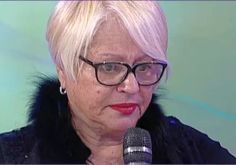 Mirabela Dauer a mers la mănăstire și a plâns în fața preotului. Artista a trecut prin momente grele