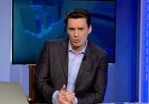 Mircea Badea, condamnat să plătească daune morale scriitorului Florin Toma. Cât are de plată