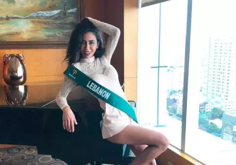 FOTO | Scandal internațional la o competiție de Miss! Ce se vede în fotografia aparent banală care a lăsat o concurentă fără marele premiu