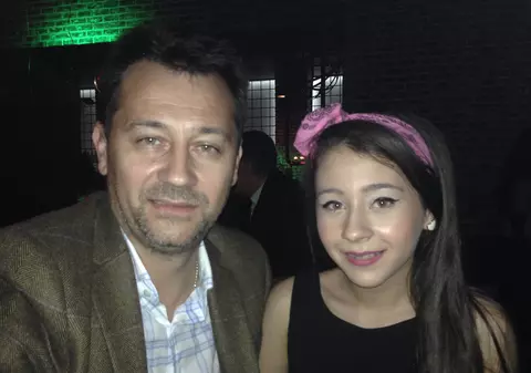 EXCLUSIV/ A împlinit 19 ani dar tot nu pleacă singură de acasă! Nicole Cherry merge pentru prima oară în SUA, însă cu tata