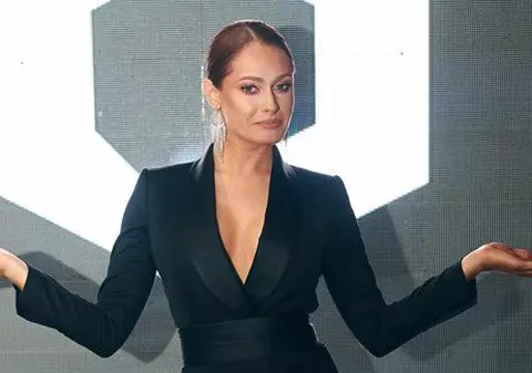 Raluka, forțată să-și vândă prima mașină. „A trebuit să ne împrumutăm în toată Deva, ca să plătesc impozitul”