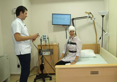 VIDEO/ Experiment Libertatea. Am dormit la o clinică și mi-am testat somnul. De ce suntem un neam de obosiți?