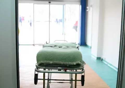 Asistentele vor să se întoarcă la spitalele de stat după ce salariul a crescut chiar și cu 70%. Ce spune directorul unui spital