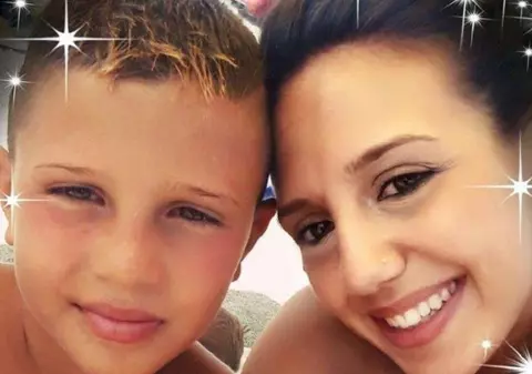 Cine este tânăra care a murit luată de ape împreună cu fiii ei, în Italia