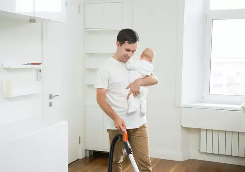 Proiect: Concediu paternal de 7 zile pentru bărbați, atunci când le nasc soțiile