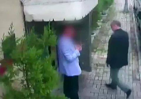 Dispariția misterioasă a unui jurnalist care a intrat în consulatul Arabiei Saudite din Istanbul. Și-ar fi înregistrat moartea cu un ceas Apple