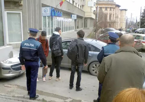Elevii din Vaslui sunt campioni la... chiul. 1 milion de absențe la catalog. Topul rușinii