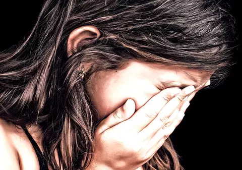 Un copil este abuzat, neglijat sau exploatat în fiecare zi în Vaslui. Principalii autori sunt părinții