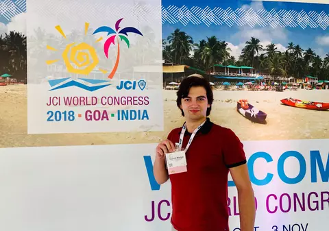 Un român de 23 de ani a fost inclus pe lista „10 cei mai mari tineri ai lumii”! Ideile geniale cu care s-a remarcat sibianul Cornel Amariei și care pot schimba viața multor oameni