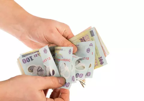 Contabilul Episcopiei Hușilor ar fi sustras ilegal din conturile unei parohii 30.000 de lei