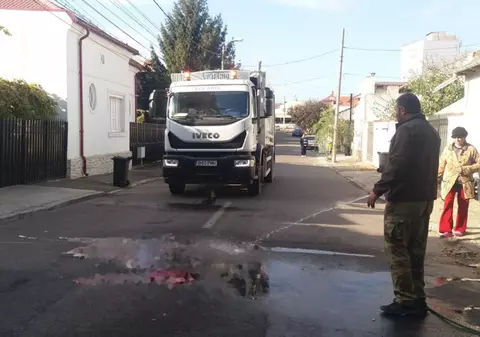 A murit călcat de mașina de gunoi, în Constanța. Manevra șoferului i-a fost fatală