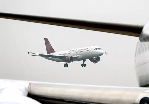 Aeroportul Gatwick din Londra, redeschis! Zborurile au fost suspendate peste 24 de ore din cauza unor drone
