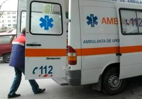 Un consumator de etnobotanice din Timişoara a căzut de la etajul 4, s-a ridicat şi a urcat înapoi în apartament. Reacţia fratelui său când l-a văzut