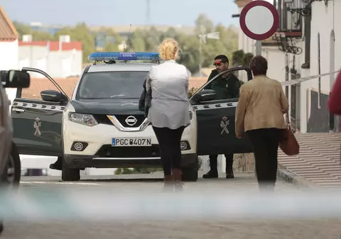 Un român e acuzat că l-a ucis pe iubitul lui, un cunoscut prezentator TV din Spania! I-a crăpat capul și l-a lăsat într-o baltă de sânge