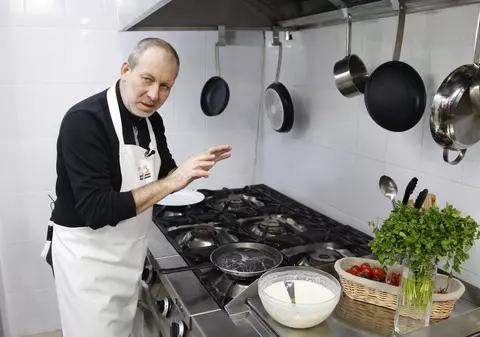 VIDEO/ De la harta meteo, în bucătărie. Florin Busuioc e tentat de o emisiune culinară!