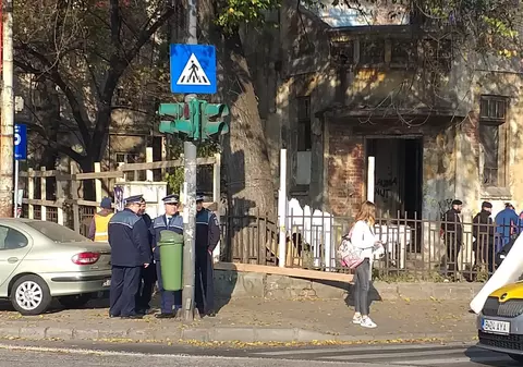 Familiile de romi din casa Hașdeu din București sunt evacuate