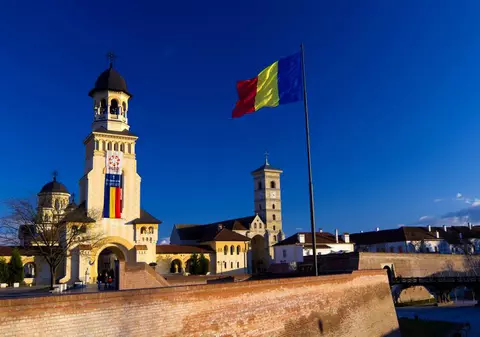 Primarul din Alba Iulia interzice mașinile în oraș, pe 1 Decembrie. Cum vor ajunge vizitatorii la manifestări