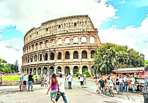 Plănuiești un concediu la Roma? Au fost impuse noi reguli pentru turiști! Iată pentru ce gesturi riști să fii amendat
