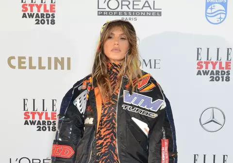 FOTO/ Corina, apariție super excentrică. Și-a tras o geacă de motor, iar pe dedesubt...