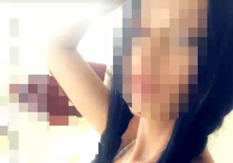 Cum își plătește o prostituată din România chiria în Londra. Se culcă cu zeci de bărbați, dar îi spune mamei sale că este femeie de serviciu