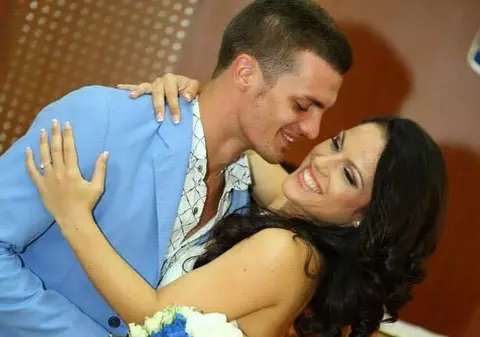 O femeie a murit, noaptea trecută, după ce a dansat cu soțul ei. A leșinat pe scenă la Balul Bobocilor