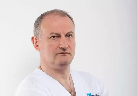 Boala care se confundă ușor cu un cancer, pentru că au simptome comune. "Nu vă mai diagnosticati singuri"