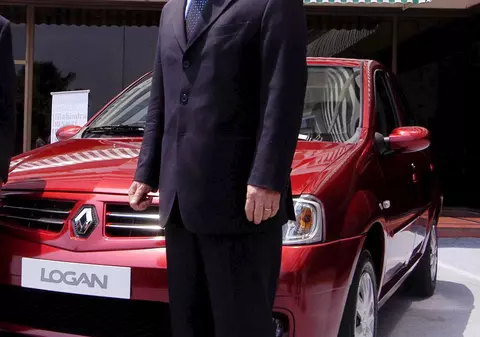 Fostul şef al Renault, Carlos Ghosn, nu are voie să-şi vadă soţia fără permisiunea instanţei