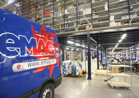 Black Friday 2018 – oferte eMAG: de la smartphone-ul de 99 de lei la tigăi, cosmetice și mobilă de bucătărie la promoție